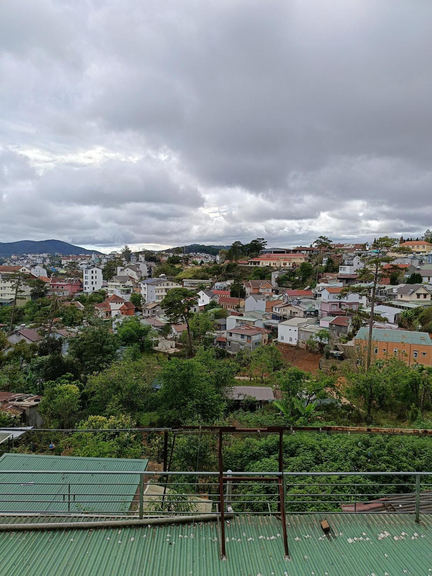Khach San Lan Dai Hotell Dalat Exteriör bild